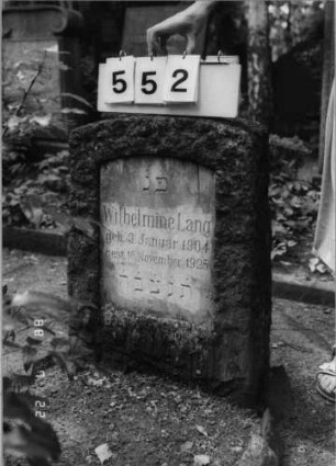 Grabstein 552