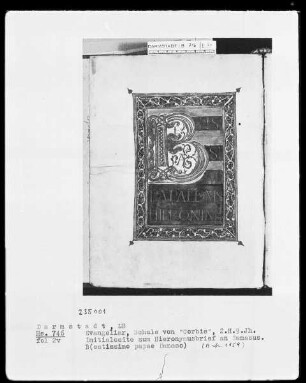 Evangeliar mit Capitulare, Palastschule Karls des Kahlen — Initialzierseite mit Initiale B(eatissim...), Folio 2verso