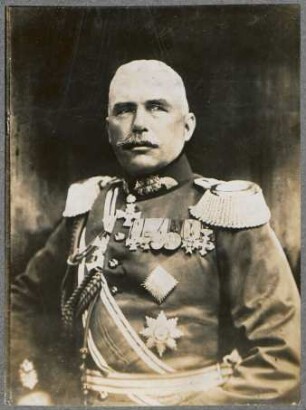 General von Eben : wurde gelegentlich des Besuches S. Maj. des Kaisers an der Ostfront mit dem Orden Pour le Mérite ausgezeichnet