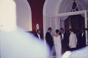 Berlin, Schloss Charlottenburg, Staatsbesuch, Schah Mohammad Resa Pahlavi und Farah Diba-Pahlavi.