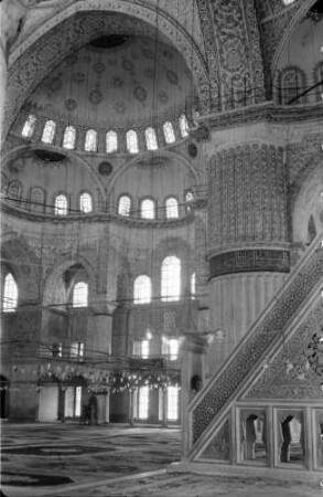 Istanbul: Sultan-Ahmed-Moschee, innen, rechts Treppenaufgang