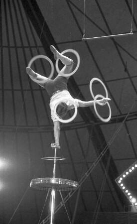 Gastspiel des Zirkus Hagenbeck in Karlsruhe.