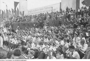 Dresden. Pionierorganisation "Ernst Thälmann". I. Pioniertreffen, Appell, 18.-25. August 1952