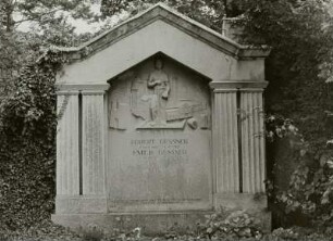Wandgrabmal für Robert Gessner (1925) und Emilie Stein
