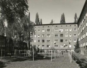 Dresden-Gruna. Wohnsiedlung der Gemeinnützigen Wohnungsbau-AG (um 1928; E. Hempel). Wohnzeilen, Hepkestraße 30/34/Vollsackstraße 1/7. Hofansicht