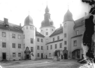 Küstrin (Kostrzyn). Schloss (Friedrichsmuseum). Mitte 16. Jahrhundert. Innenhof