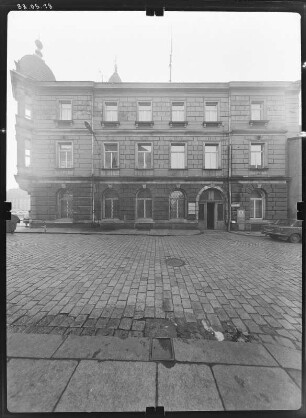 Großenhain, Karl-Marx-Platz (Hauptmarkt) 1. Rathaus (1875; B. Adam, O. Hähnel). Teilansicht