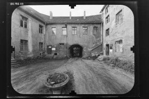 Jessen (Elster). Schloß (18. Jh., Umbau 19. Jh.). Hofansicht