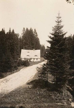 Haus am Aschergraben : Osterzgebirge. Haus am Aschergraben bei Zinnwald