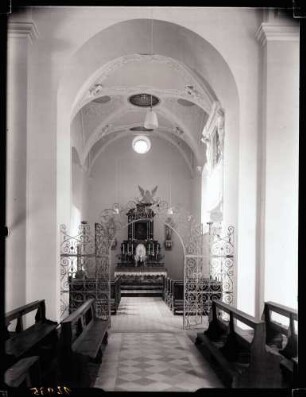 Kapuzinerkirche, nördliche Seitenkapelle zum Altar