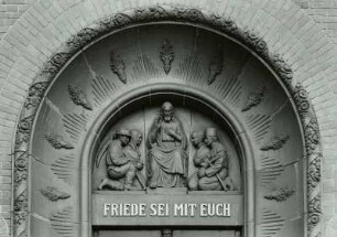 Thronender Christus mit Einwohnern aus Laubusch