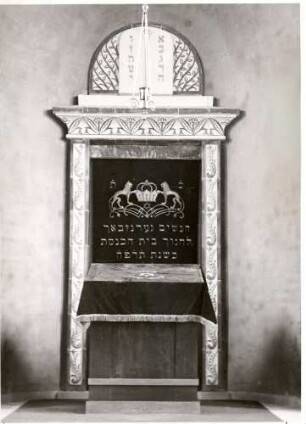 Gernsbach, RA; Synagoge, Innenansicht mit Altar