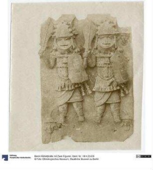 Benin Reliefplatte mit Zwei Figuren