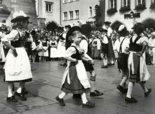 Kindertrachtengruppe in Lindau