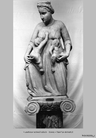 Die theologischen Tugenden : Caritas (vom Ostportal des Baptisteriums)