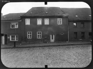 Schkölen, Steinweg. Wohnhaus. Straßenfront