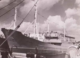 Stralsund, VEB Volkswerft Stralsund, Mitteltrawler am Ausrüstungskai