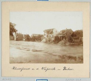 Vom Hochwasser am 30./31. Juli 1897 zerstörte Häuser Hackenberger und Glaser Schmidt am Weißeritzufer in Deuben (Freital)