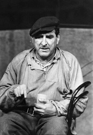Szenenbilder aus "Die Tage der Commune", Parabelstück von Bertolt Brecht. Berliner Ensemble, 28.09.1962