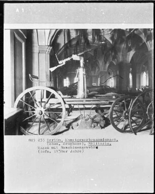 Wagen mit Maschinengewehr