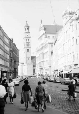 Augsburg: Maximilianstraße mit Perlachturm