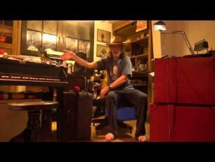 Helge Schneider über "Liebe, Jazz und Übermut" 01