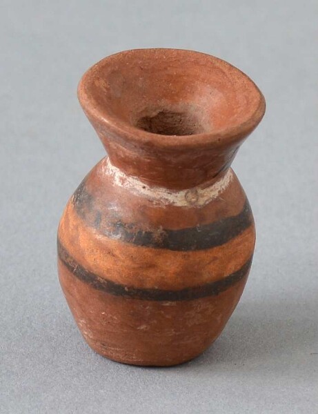 Clay vessel (miniature)