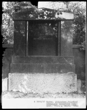 Grabstein von Celestine Isay (+ 1922)