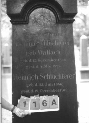 Grabstein 116 [Hahn S. 190 Grab-Nr. 812/813]: Grabstein 116A (Detailaufnahme 1) [Hahn S. 190 Grab-Nr. 812/813]