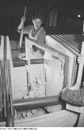Dresden. VEB Bramsch Dresden, Produktion, März 1953