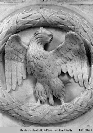 Camerino di alabastro : Ornamentrelief mit Adler im Lorbeerkranz