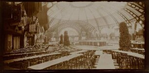 Das Innere der Festhalle auf dem Frankfurter Messegelände - Deutsches Turnfest